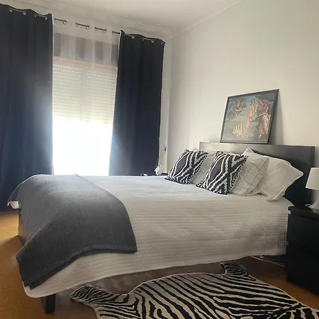 Apartment Cozy Near Parque Nacoes Bobadela
