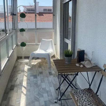 Cozy Near Parque Nacoes Apartment *